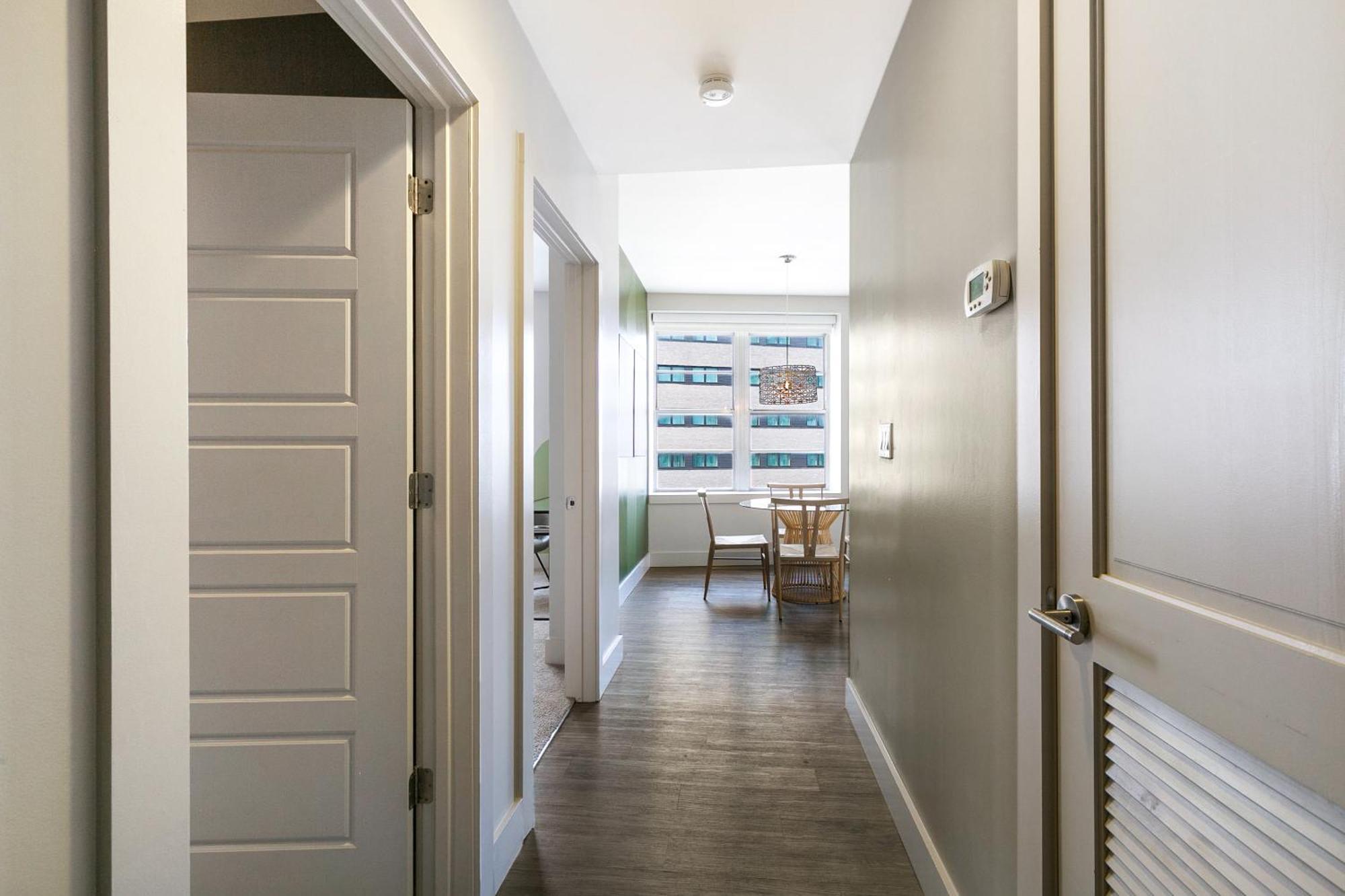 Luxury 2-Bedroom Condo Steps Away From The French Quarter New Orleans Exterior photo